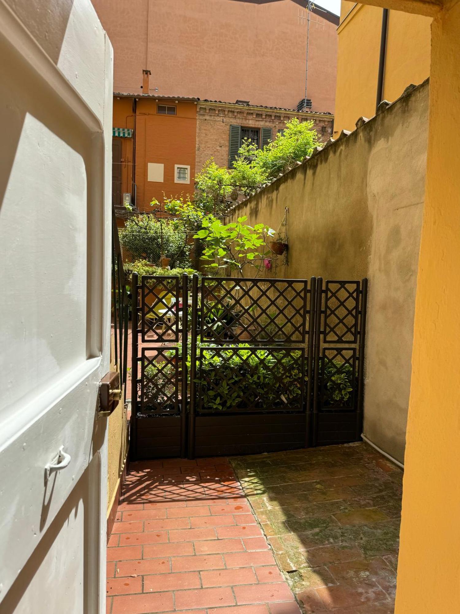 La Casina A Porta Castiglione Lägenhet Bologna Exteriör bild